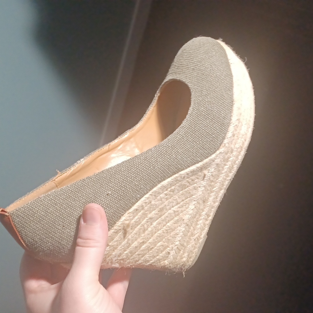 Wedge heels gray size 10w brand dots